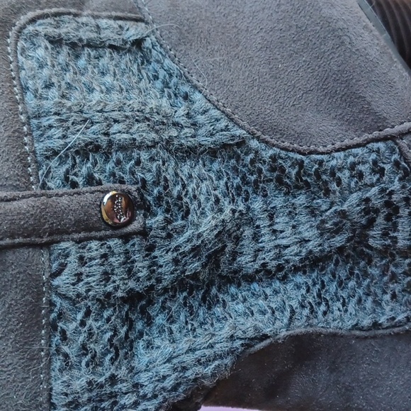 Juicy couture gray ankle boots in a size 7 medium with approximately a 3" heel - Picture 3 of 6